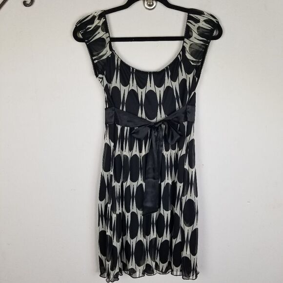 Speechless Scoop‎ Neck Lined Tie Back Dress - Picture 2 of 8